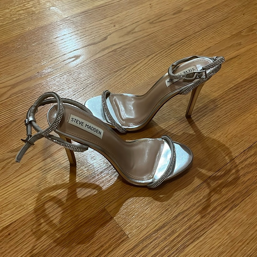 Steve Madden silver heels